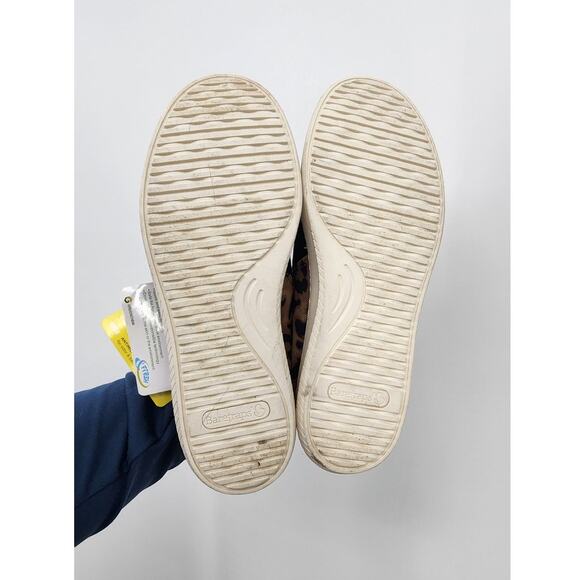New NWT Baretraps Yadier Leopard Print Comfort Casual Shoes Size 7.5 7 1/2 - Picture 6 of 7